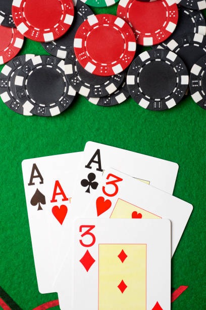 hadirtoto mobile app login screen showing football and casino markets